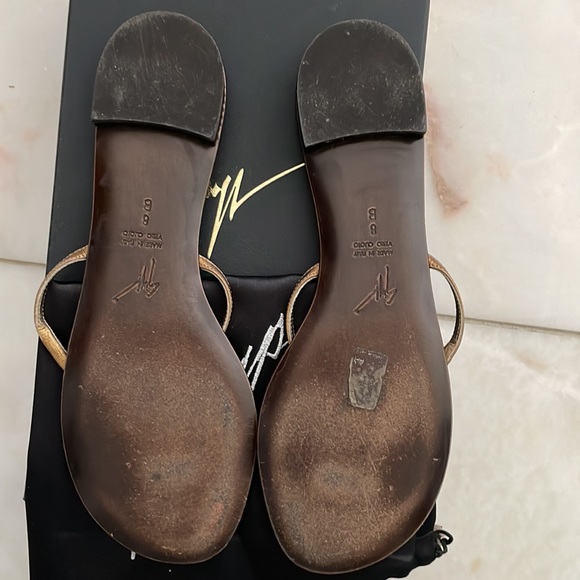 COPY - Giuseppe zanotti gold (bronze) thong - Picture 5 of 6